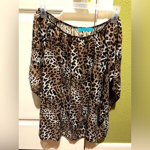 💰👀 Bundle 4/$20 👀💰
Turqu Heaven  cheetah/leopar print